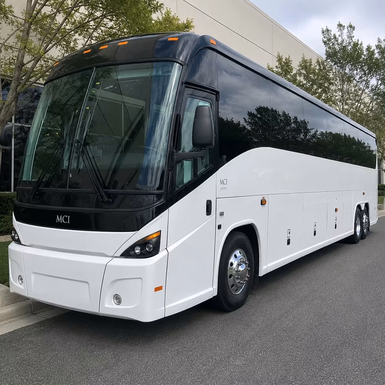 charterbusrentalwaterburyct com puts waterbury travelers within easy reach of new york s major airports