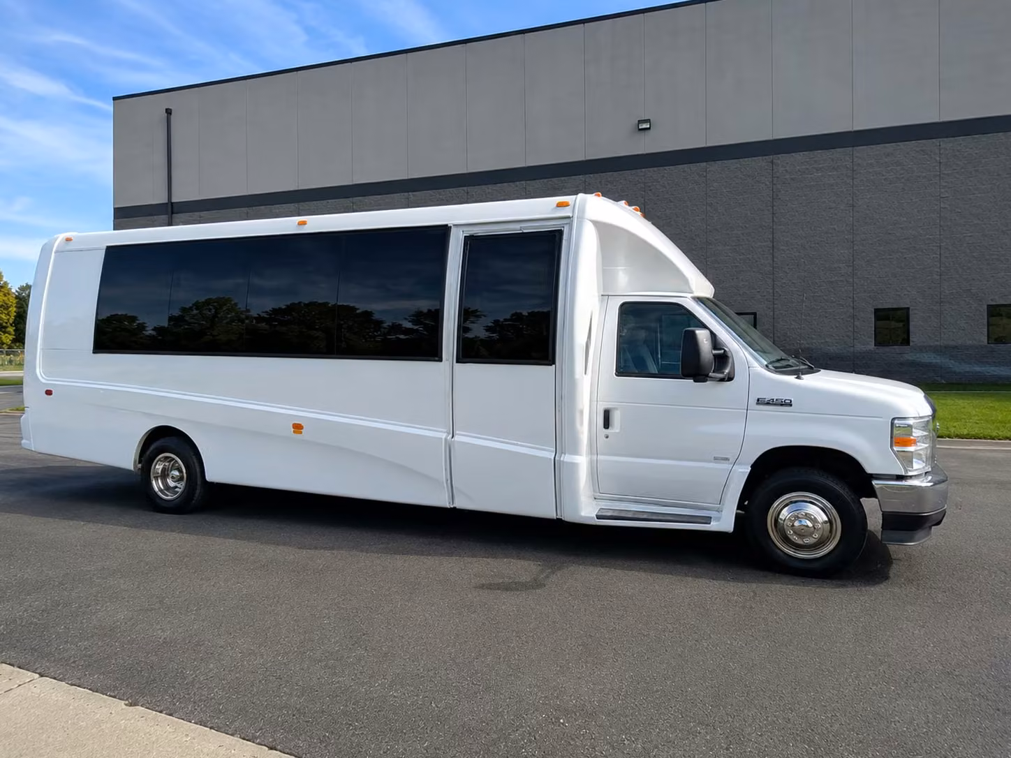 waterbury prom minibus rentals keep smaller groups together all night long